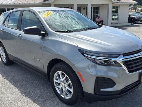 Used 2023 Chevrolet Equinox LS AWD/4WD image 7