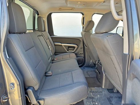 Used 2015 Nissan Titan PRO-4X image 35