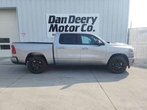 New 2026 RAM 1500 Laramie AWD/4WD image 13