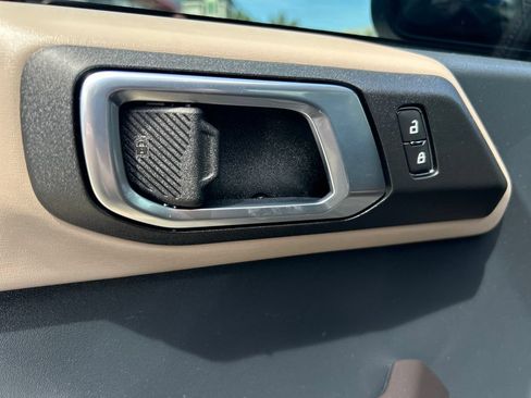 Used 2024 Ford Bronco Wildtrak AWD/4WD image 12