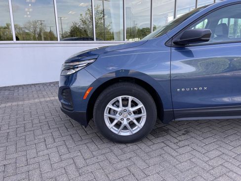Used 2024 Chevrolet Equinox LS w/ LS Convenience Package FWD image 9