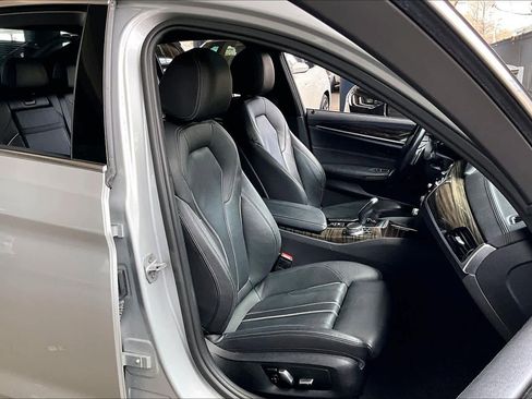 Used 2017 BMW 530i image 8