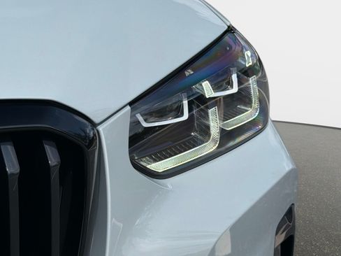 Used 2024 BMW X3 xDrive30i w/ M Sport Package AWD/4WD image 9