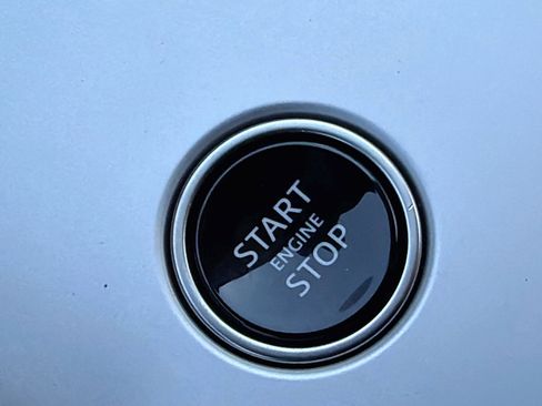 Used 2024 Land Rover Range Rover Long Wheelbase Autobiography AWD/4WD image 37