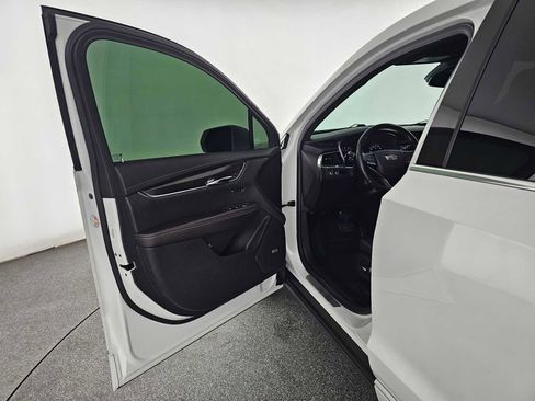 Used 2020 Cadillac XT6 Premium Luxury FWD image 21