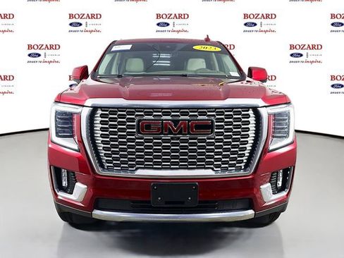 Used 2023 GMC Yukon Denali w/ Advanced Technology Package AWD/4WD image 2