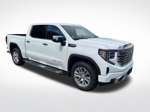 Used 2023 GMC Sierra 1500 Denali w/ Technology Package AWD/4WD image 9