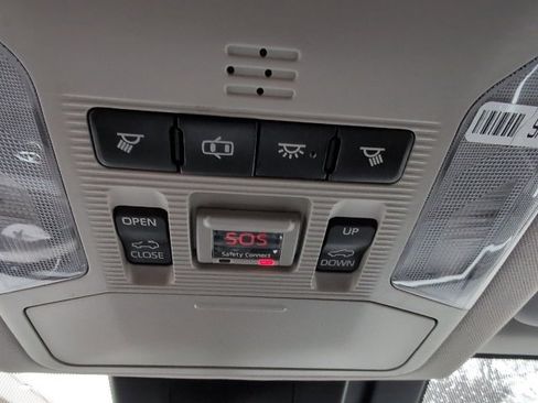 Used 2019 Toyota RAV4 XLE image 18