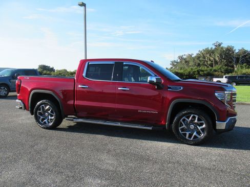 Used 2023 GMC Sierra 1500 SLT w/ SLT Premium Plus Package AWD/4WD image 2