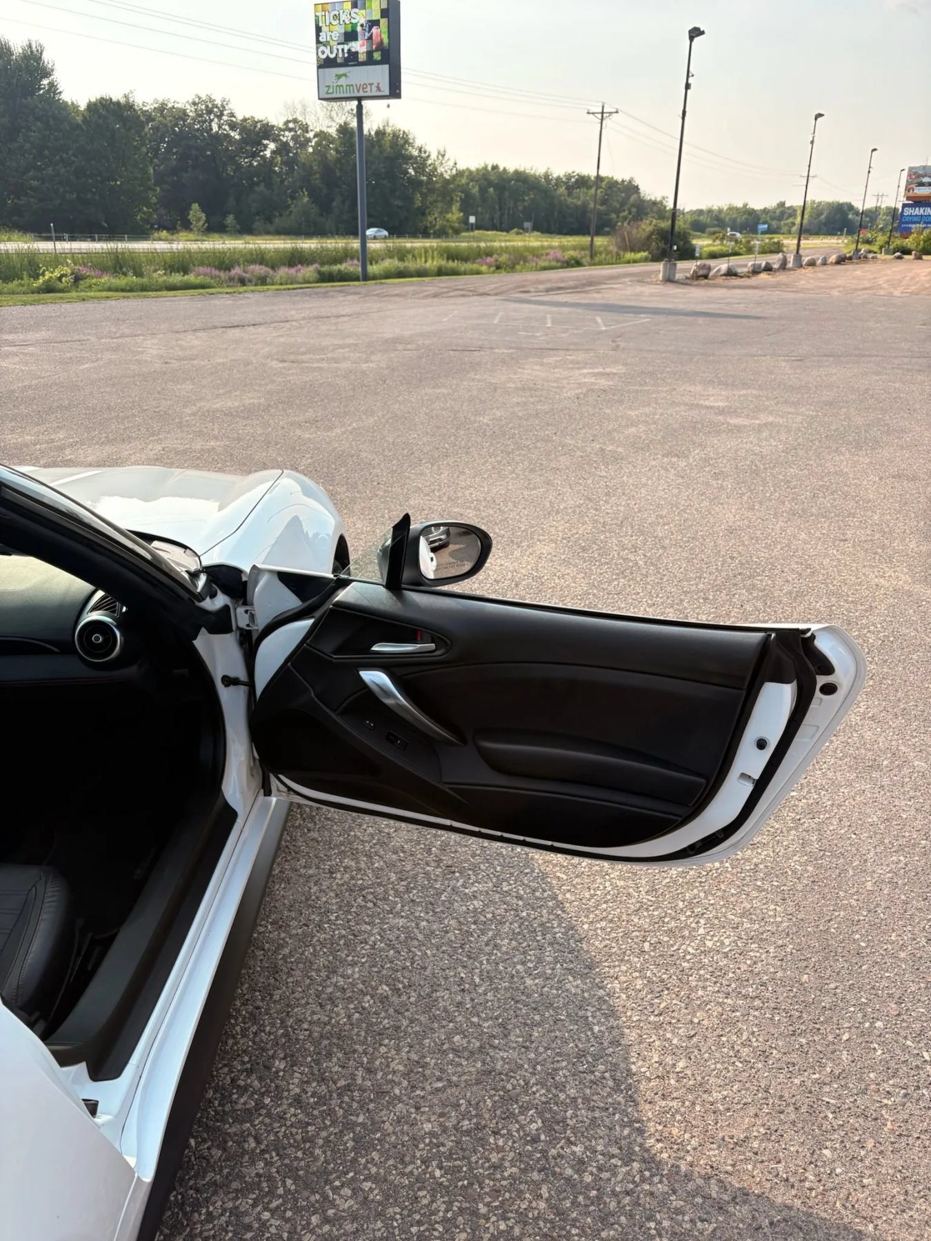 Used 2019 FIAT 124 Spider Abarth w/ Navigation & Sound Group RWD image 35