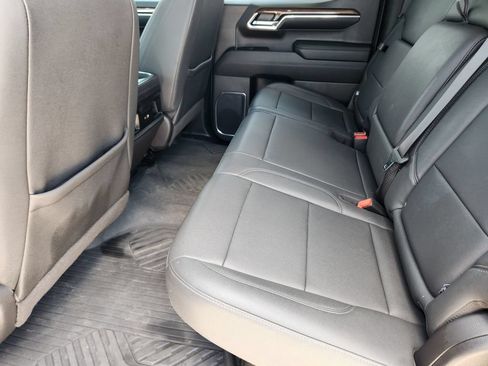 Certified 2024 Chevrolet Silverado 1500 LT Trail Boss w/ Convenience Package II AWD/4WD image 29