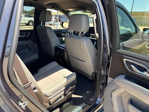 Used 2023 Chevrolet Tahoe LT AWD/4WD image 13