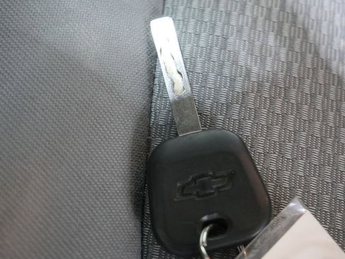 Used 2017 Chevrolet Colorado W/T RWD image 25