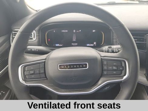 Used 2024 Jeep Wagoneer L Series II w/ Flexible Seating Group AWD/4WD image 16