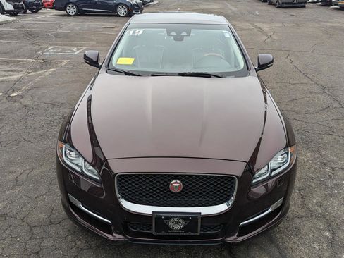 Used 2019 Jaguar XJ R-Sport image 3