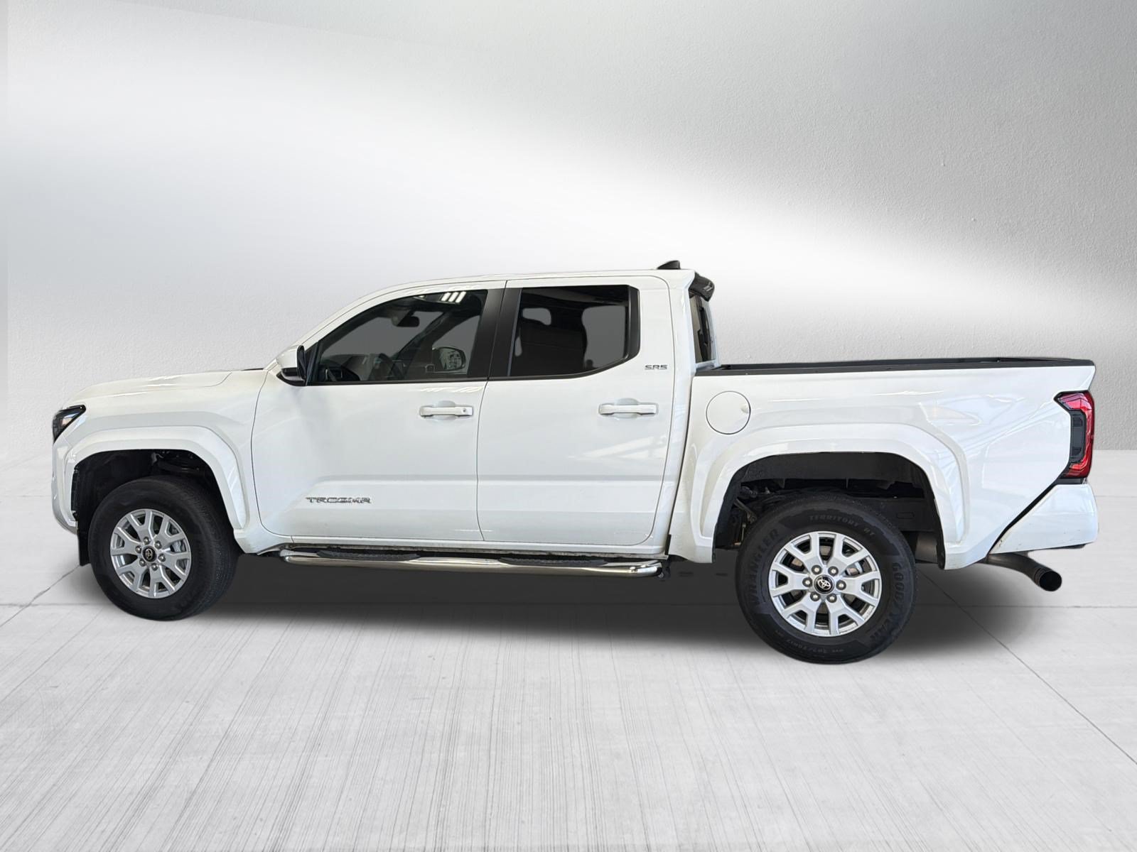 Used 2026 Toyota Tacoma SR5 w/ SR5 Upgrade Package AWD/4WD image 4