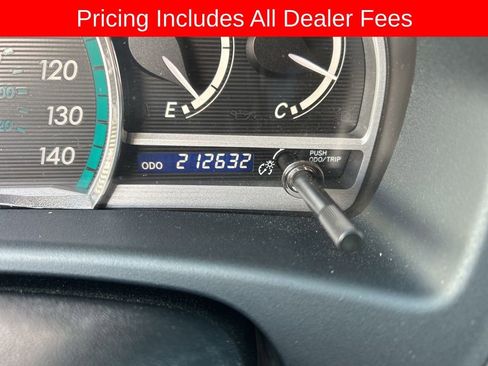 Used 2010 Toyota Venza FWD image 10