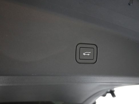 Used 2026 Cadillac Vistiq Luxury w/ LPO, Floor Liner Package image 13