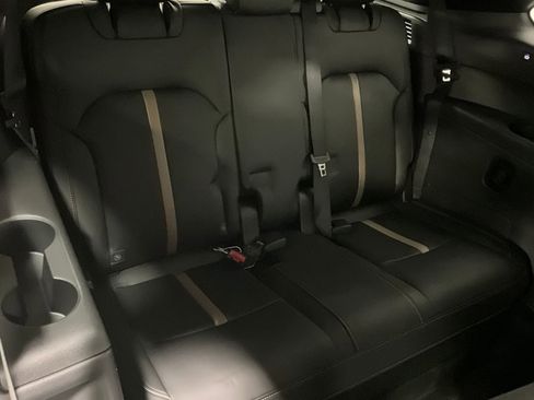 Used 2024 MAZDA CX-90 3.3 Turbo w/ Premium Plus Pkg image 24