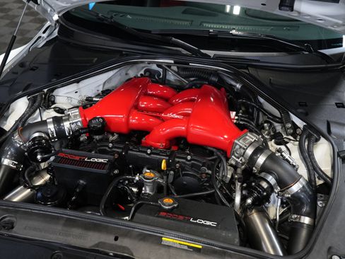 Used 2016 Nissan GT-R NISMO AWD/4WD image 46