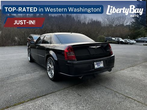 Used 2006 Chrysler 300 SRT8 w/ SRT Option Group II image 10