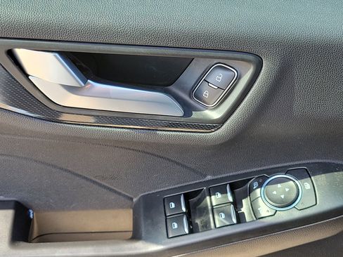 Used 2024 Ford Escape ST-Line image 14