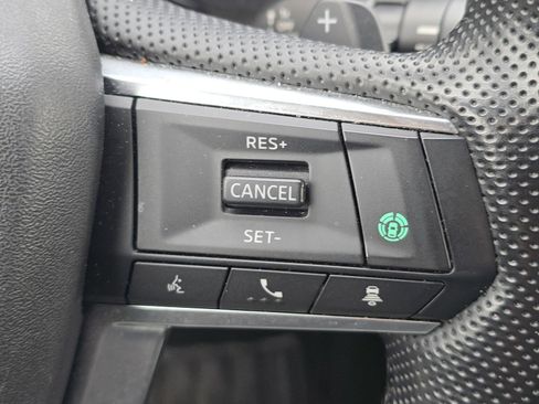 Used 2024 Mitsubishi Outlander SE image 20