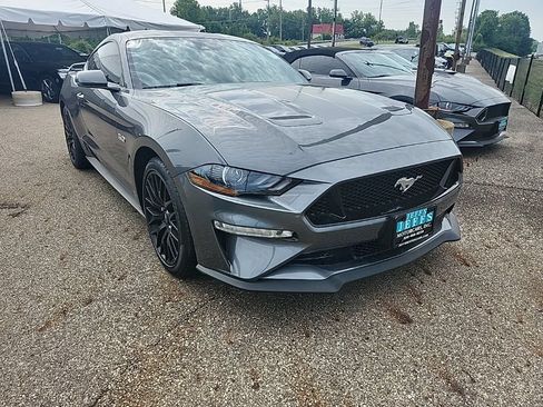 Used 2021 Ford Mustang GT Premium w/ GT Performance Package RWD image 2