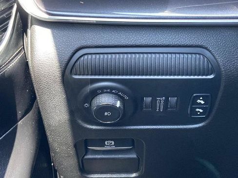 Used 2024 Jeep Wagoneer L 2WD image 14