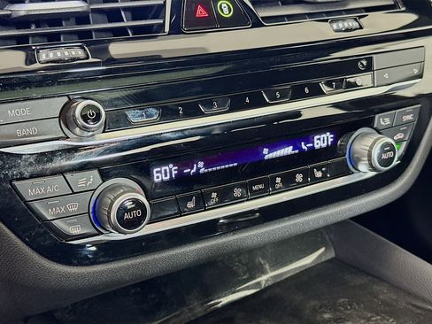 Used 2023 BMW 530i w/ Convenience Package image 24