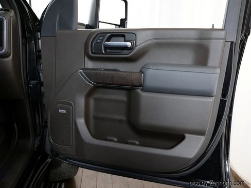 Used 2022 GMC Sierra 2500 Denali w/ Denali Black Diamond Edition image 35