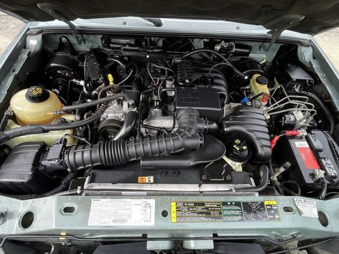 Used 2003 MAZDA B-Series Pickup 2WD Cab Plus B2300 image 27