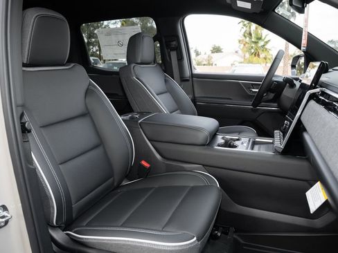 New 2026 GMC Sierra EV Elevation AWD/4WD image 37