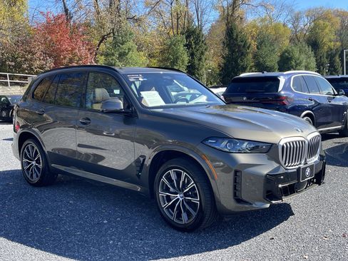 Certified 2025 BMW X5 xDrive40i w/ Executive Package image 3