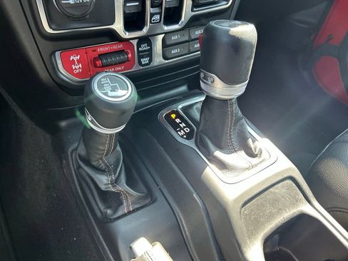 Used 2021 Jeep Wrangler Unlimited Rubicon w/ Trailer Tow Package AWD/4WD image 35