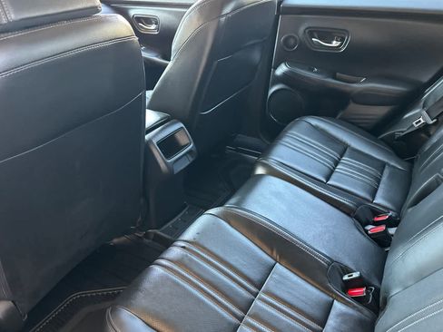 Used 2024 Honda HR-V EX-L image 11