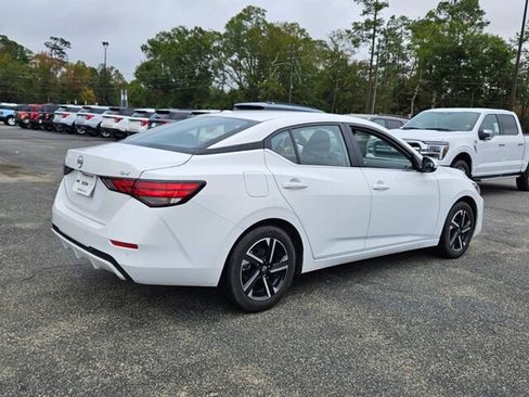 Used 2024 Nissan Sentra SV image 14