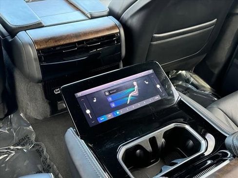 Used 2023 Jeep Grand Wagoneer L Series II image 12