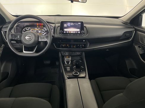 Used 2024 Nissan Rogue S AWD/4WD image 31