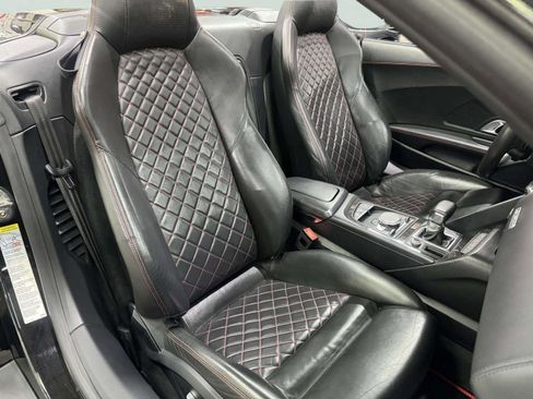 Used 2017 Audi R8 V10 w/ Carbon Exterior Package AWD/4WD image 55