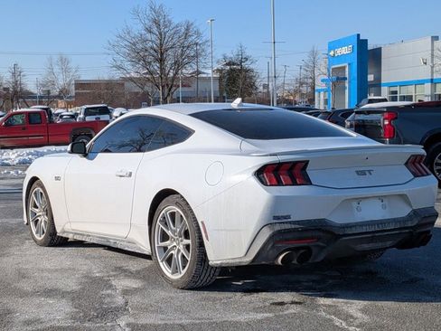 Used 2024 Ford Mustang GT Premium image 7