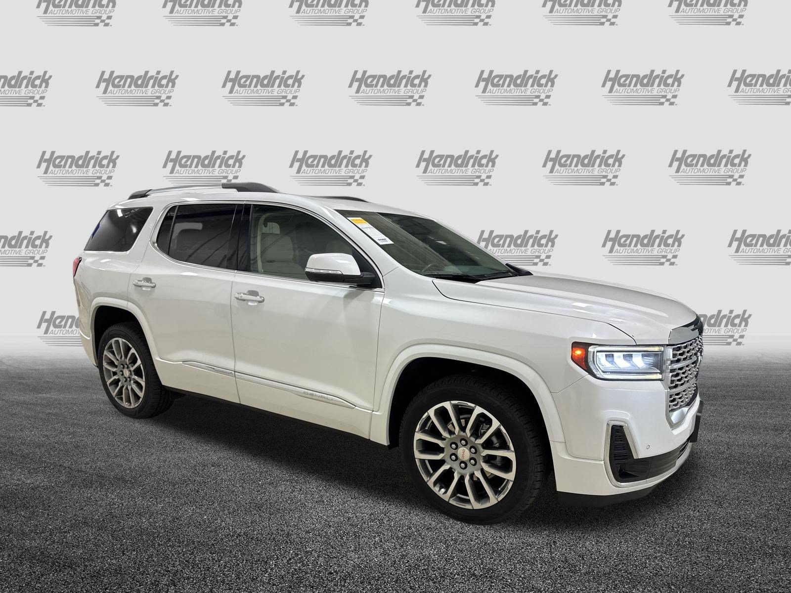 Used 2022 GMC Acadia Denali w/ Denali Ultimate Package AWD/4WD image 2