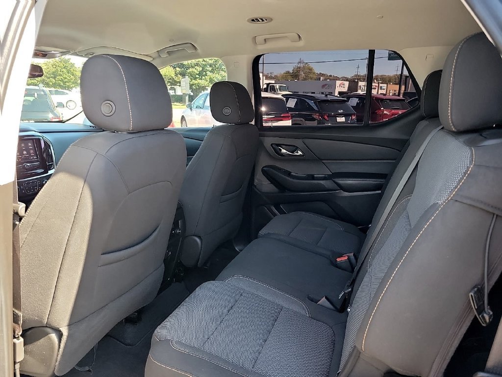 Used 2021 Chevrolet Traverse LT FWD image 11