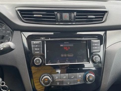 Used 2021 Nissan Rogue Sport S FWD image 22
