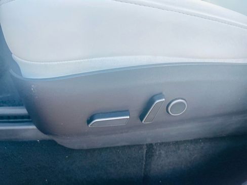 Used 2021 Tesla Model Y Performance image 20