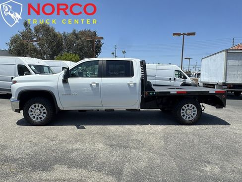 Used 2022 Chevrolet Silverado 2500 LT w/ Convenience Package AWD/4WD image 5