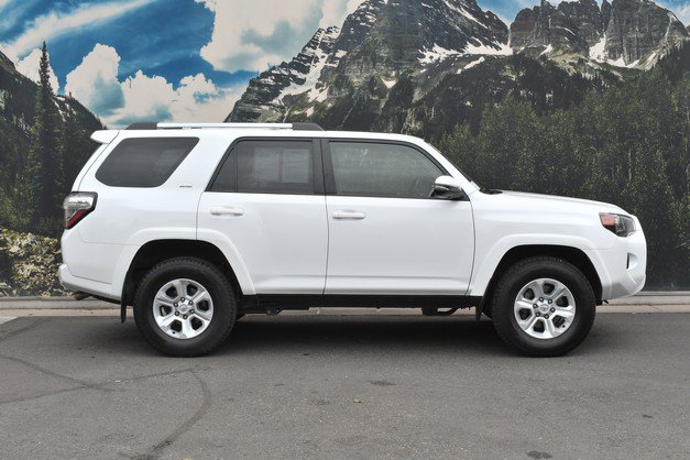 Certified 2024 Toyota 4Runner SR5 Premium w/ Moonroof Package AWD/4WD image 2