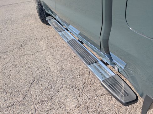 Used 2025 Chevrolet Silverado 1500 LTZ image 9