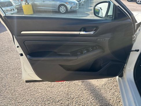 Used 2020 Nissan Altima 2.0 Platinum image 13