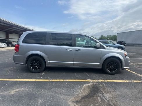 Used 2019 Dodge Grand Caravan GT FWD image 8
